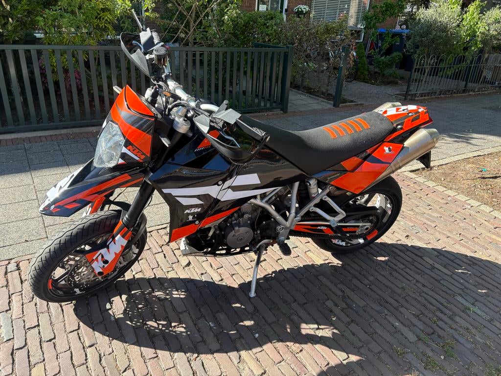 KTM 950 SM SUPERMOTO- Nette staat, veel extra's!, 2 cilinders, Sportuitlaat, Motorrijbewijs A, Particulier
