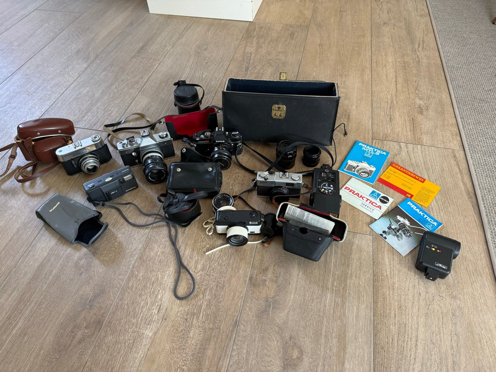 Vintage camera's en accessoires - Konica, Praktica, Revue, Verzenden, Niet werkend, Spiegelreflex, Konica