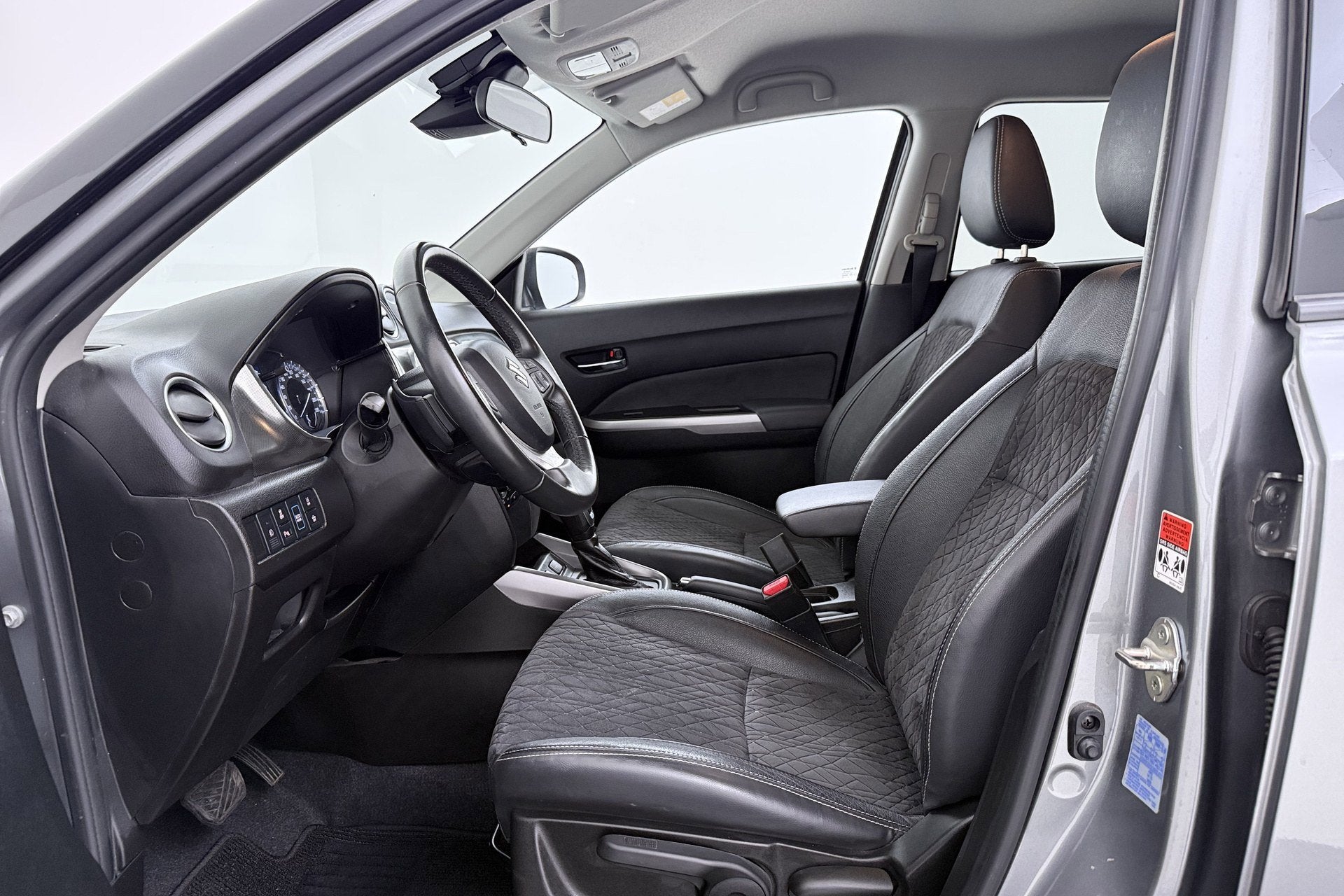 Suzuki Vitara 1.5 Hybrid Style | Org NL | Navigatie | Adap., Gebruikt, 4 cilinders, 400 kg, Origineel Nederlands