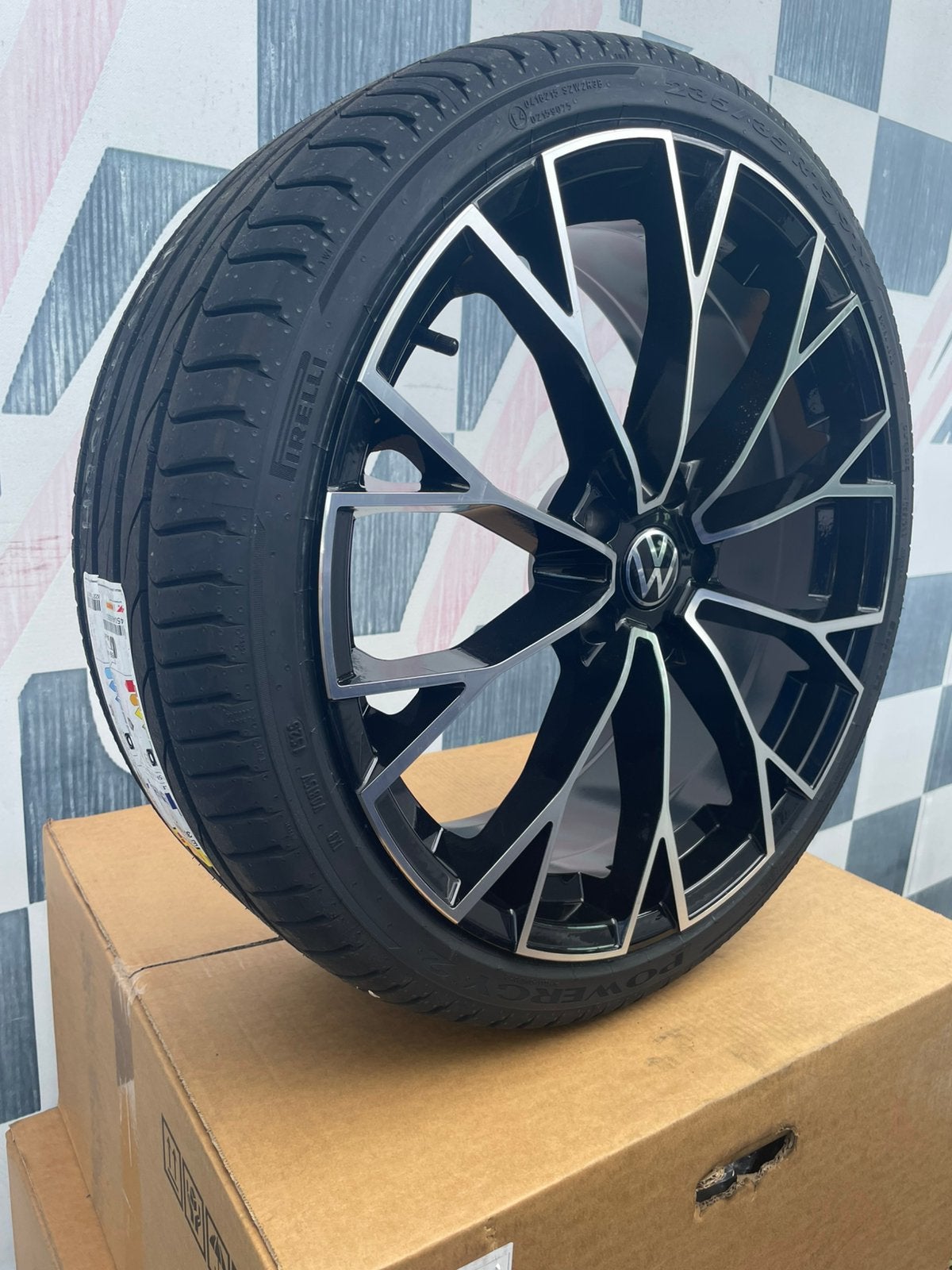 19” Volkswagen Golf 8 R velgen 5x112 + band 235 35 19 Golf 7, Auto-onderdelen, Banden en Velgen, 19 inch, Banden en Velgen, Nieuw