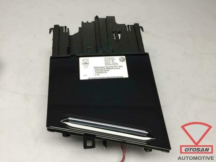 vw touareg 2017 opbergvak middenconsole pianolak 761863071a, Gebruikt, Volkswagen, Volkswagen AG, Berliner Ring 2
38440  Wolfsburg, DE
