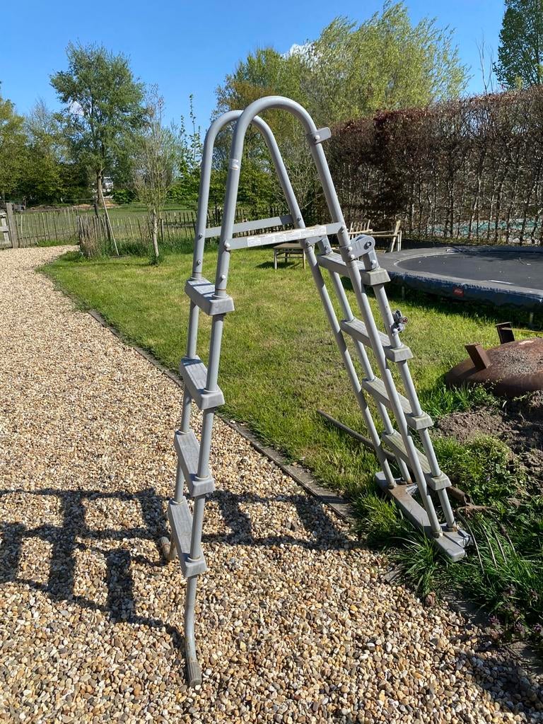 Zwembadtrap, Tuin en Terras, Ophalen, Gebruikt