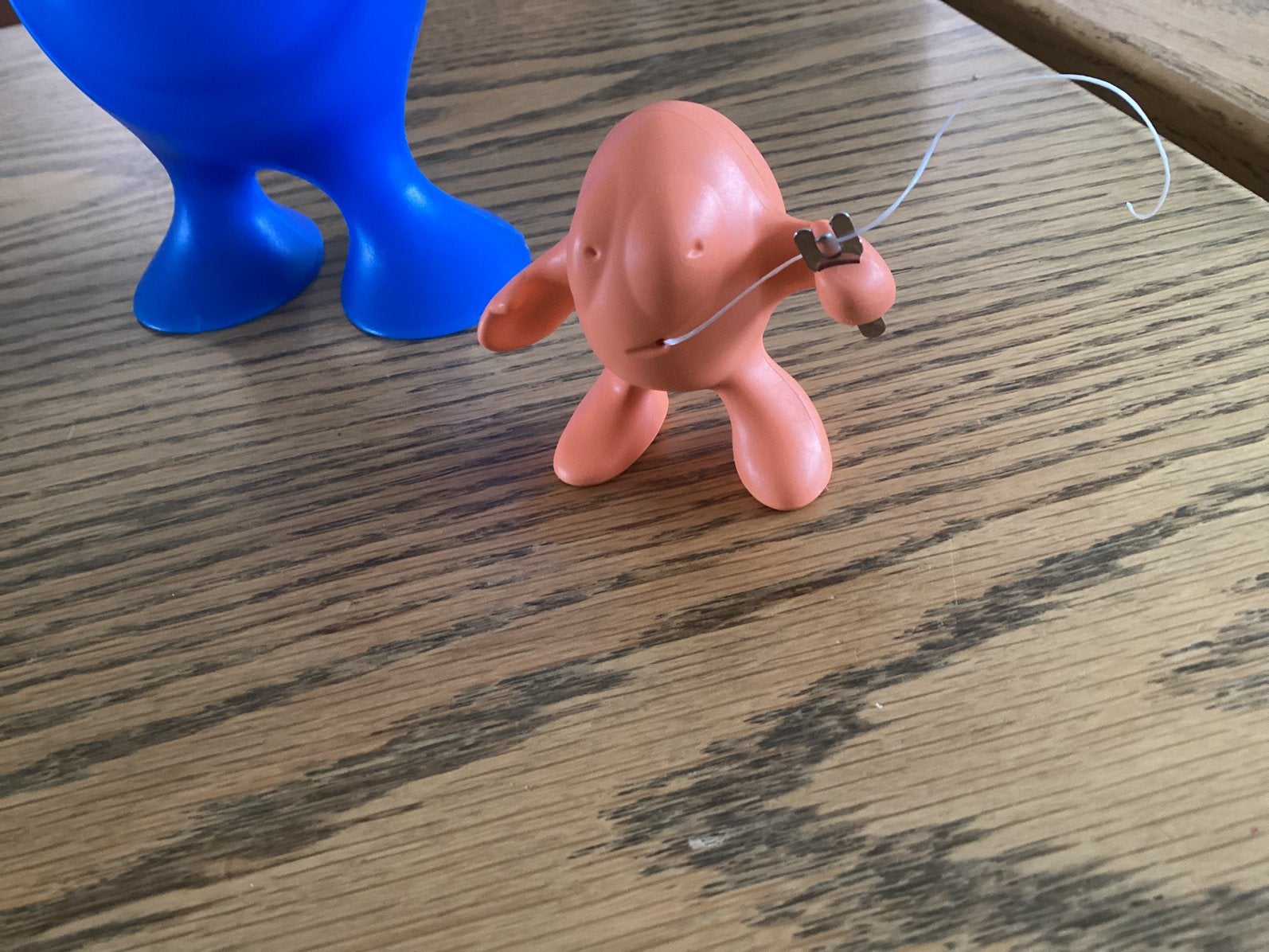 Alessi Dental flos mannetje met zijde draad,badkamer design., Antiek en Kunst, Ophalen of Verzenden, Pop/figuur, Kunststof, Gemerkt