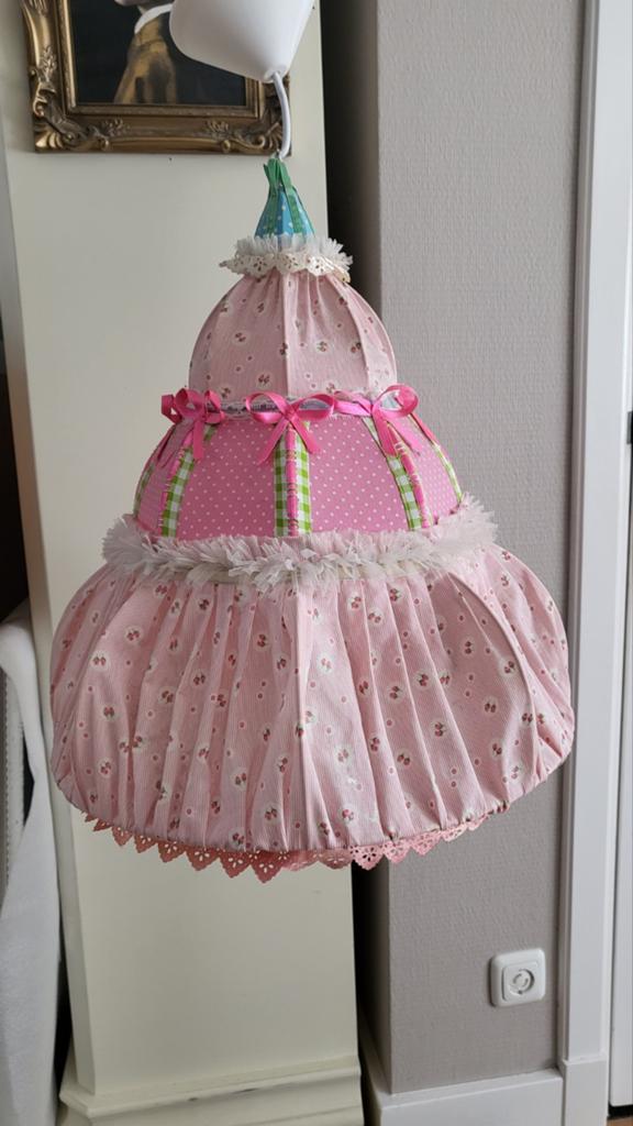 Unieke Roze Cupcake stoffen Lampenkap, Huis en Inrichting, Lampen | Lampenkappen, Ophalen, Overige kleuren, 25 tot 50 cm, Speels, Cupcake, Romantisch