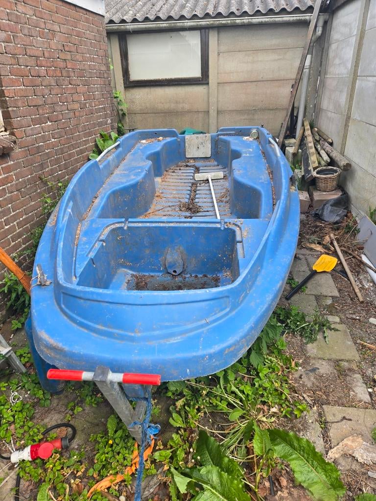 Blauwe roeiboot / bijboot, ideaal voor vissen of recreatie, Ophalen of Verzenden, Gebruikt, Motorboot