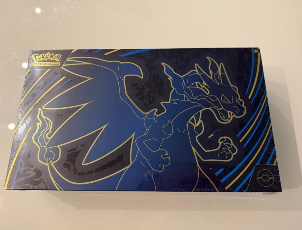 Charizard Ultra Premium Collection UPC Pokémon Sealed, Ophalen of Verzenden, Nieuw, Overige typen