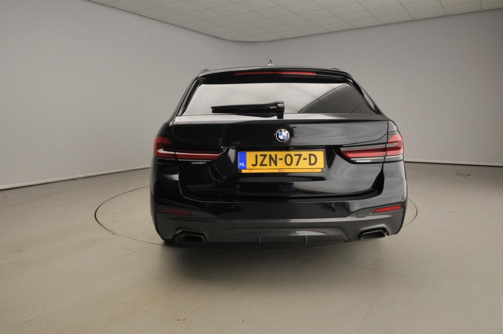 BMW 5 Serie Touring 540i xDrive | M-Sportpakket | LED | Navi, Stof, Gebruikt, Zwart, Origineel Nederlands