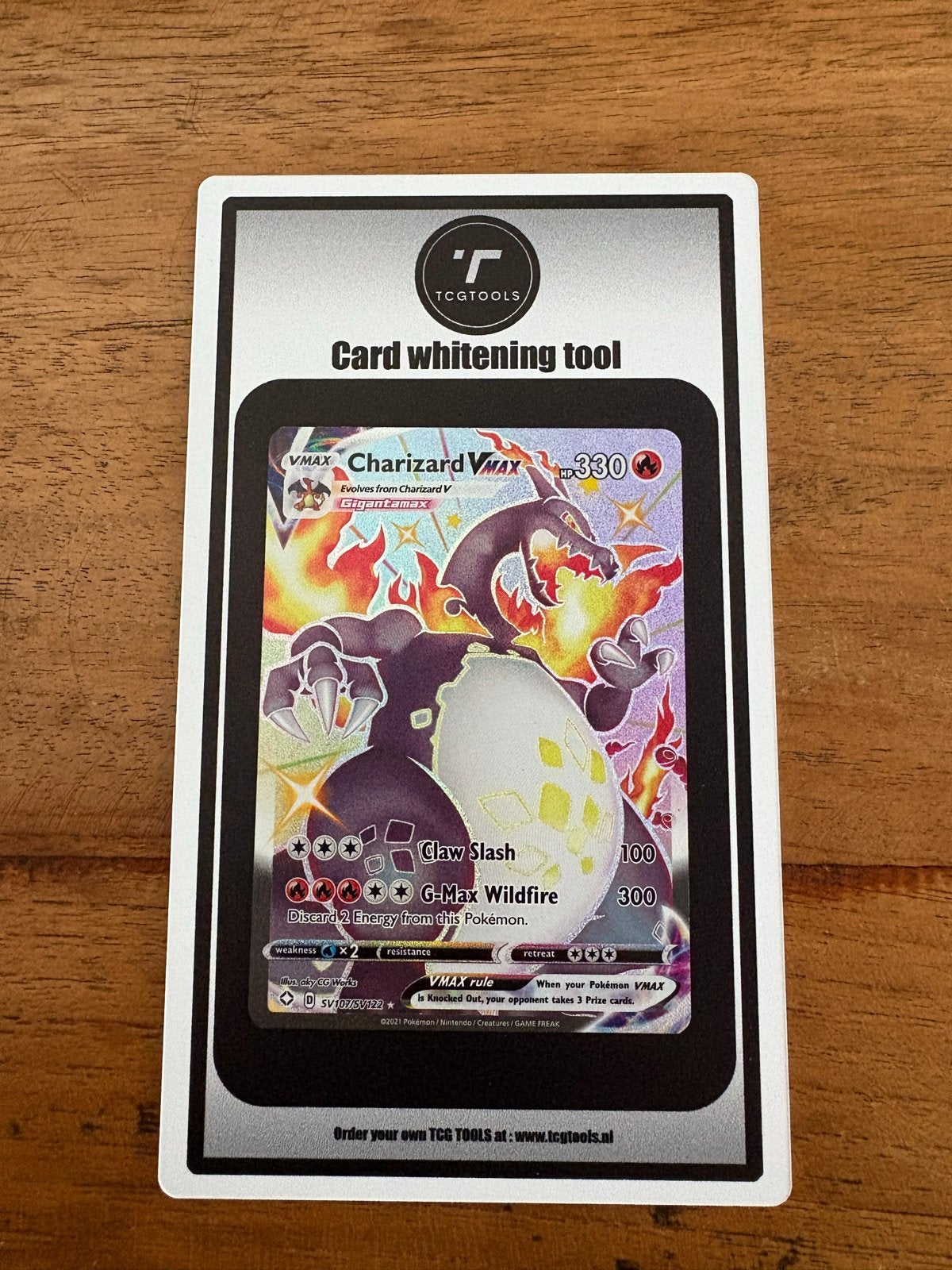 Charizard Vmax #107 - Shining Fates, Ophalen of Verzenden, Zo goed als nieuw, Losse kaart, Foil