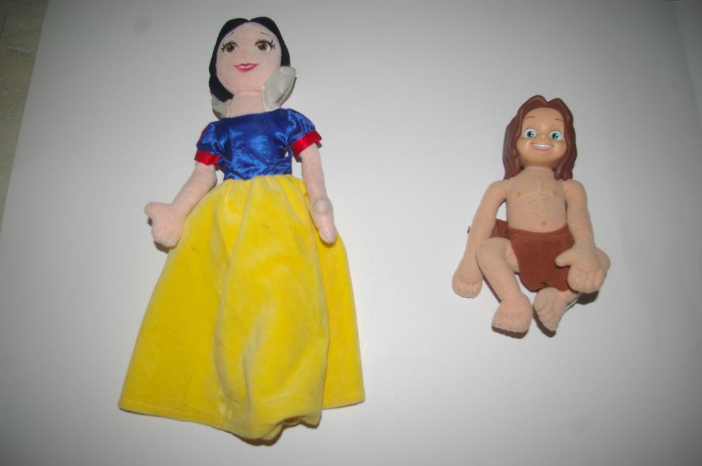 Vier Disney figuren / knuffels. Nieuw, Verzamelen, Disney, Ophalen of Verzenden, Overige figuren, Nieuw, Beeldje of Figuurtje