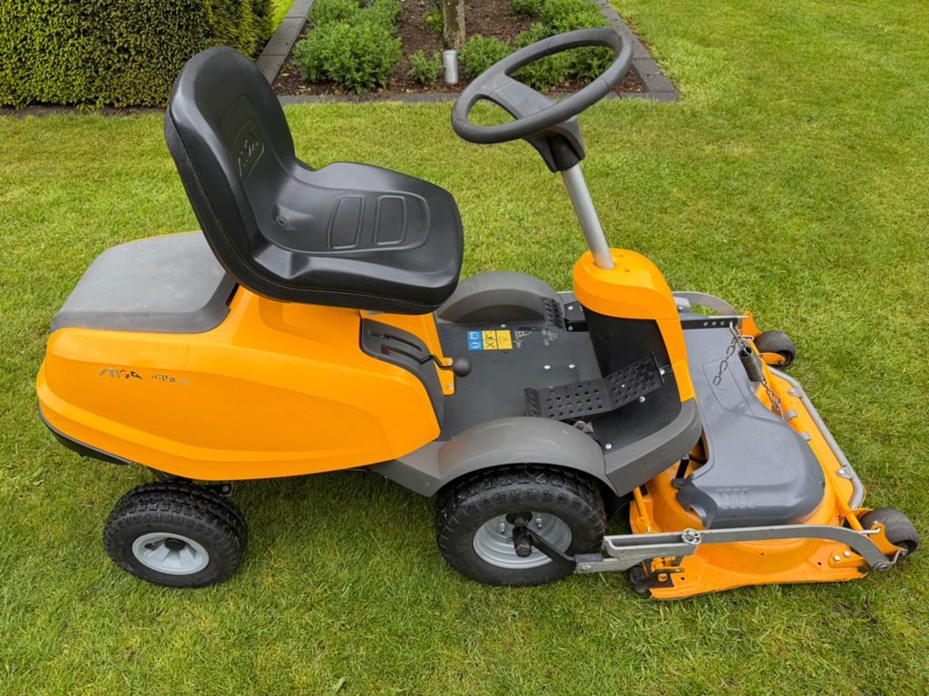 STIGA VILLA 12 HST/ 85 CM COMBI MAAIDEK ZITMAAIER, Cirkelmaaier, Gebruikt, Ophalen of Verzenden, Benzine-grasmaaier