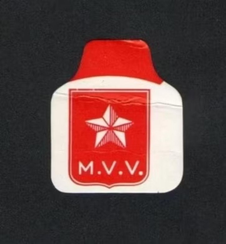 Embleem Logo Voetbalclub MVV Maastricht 1960., Ophalen of Verzenden, Zo goed als nieuw
