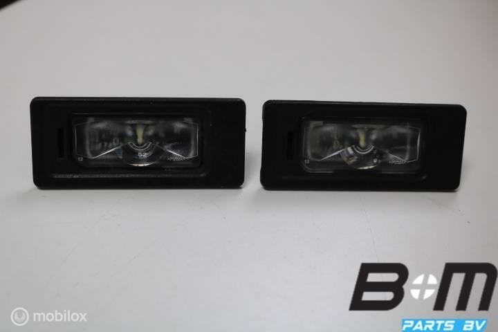 Set LED kentekenplaatverlicht. VW Tiguan Allspace 5NA943021, Gebruikt