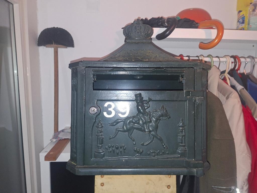 Brievenbus met 1 sleutel, Tuin en Terras, Ophalen, Gebruikt, Aluminium, Wandbrievenbus