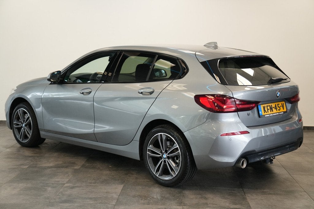 BMW 1-serie 118i Business Edition Plus Keyless Go PDC LED CA, Auto's, BMW, 136 pk, Gebruikt, Met garantie (alle), Leder en Stof