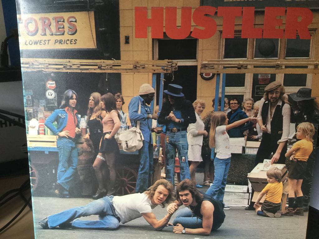 Hustler-High street. UK press 1974., Ophalen of Verzenden, Zo goed als nieuw