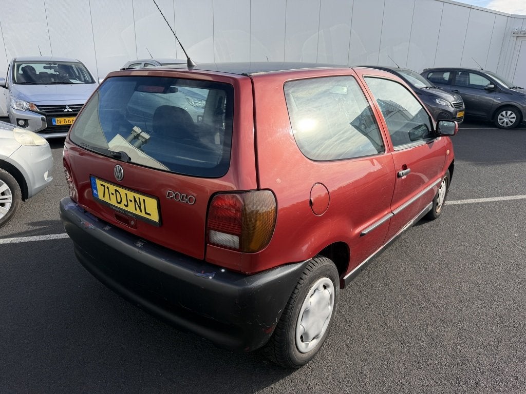 Volkswagen Polo 1.6 (bj 1999, automaat), foto 4