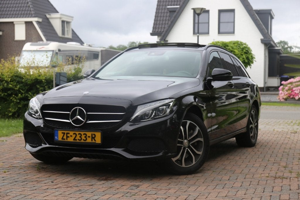 Mercedes-Benz C-Klasse C250 d 204pk 4MATIC 7G-TRONIC 2015, Auto's, Mercedes-Benz, Automaat, 4 cilinders, Leder en Stof, Zwart