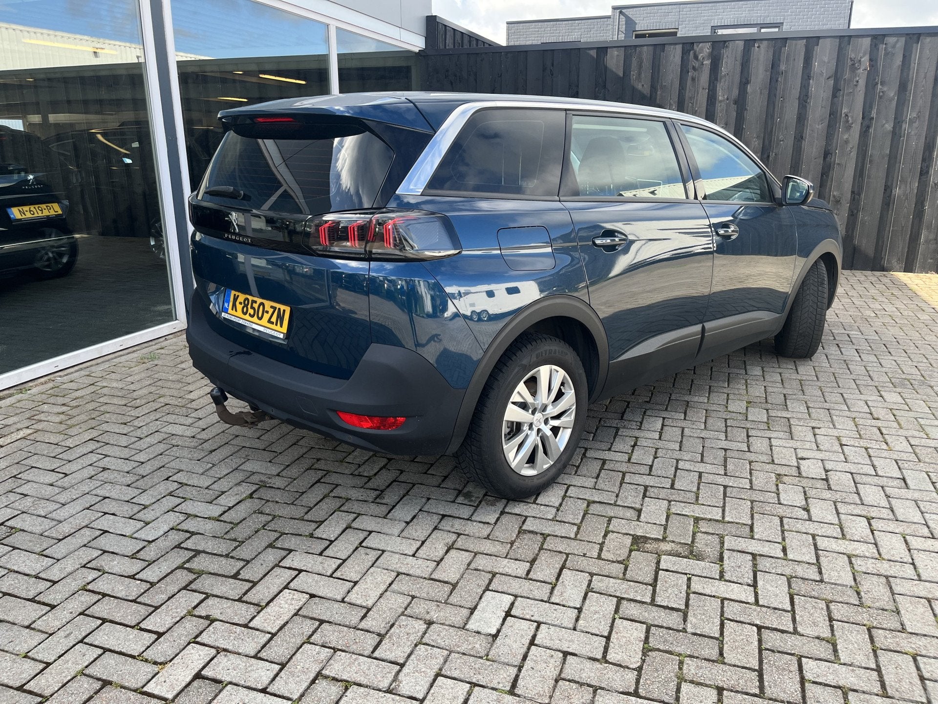 Peugeot 5008 1.2 PureTech Active Pack Carplay / Cruise / Lmv, Auto's, Peugeot, Voorwielaandrijving, Gebruikt, Euro 6, 1199 cc