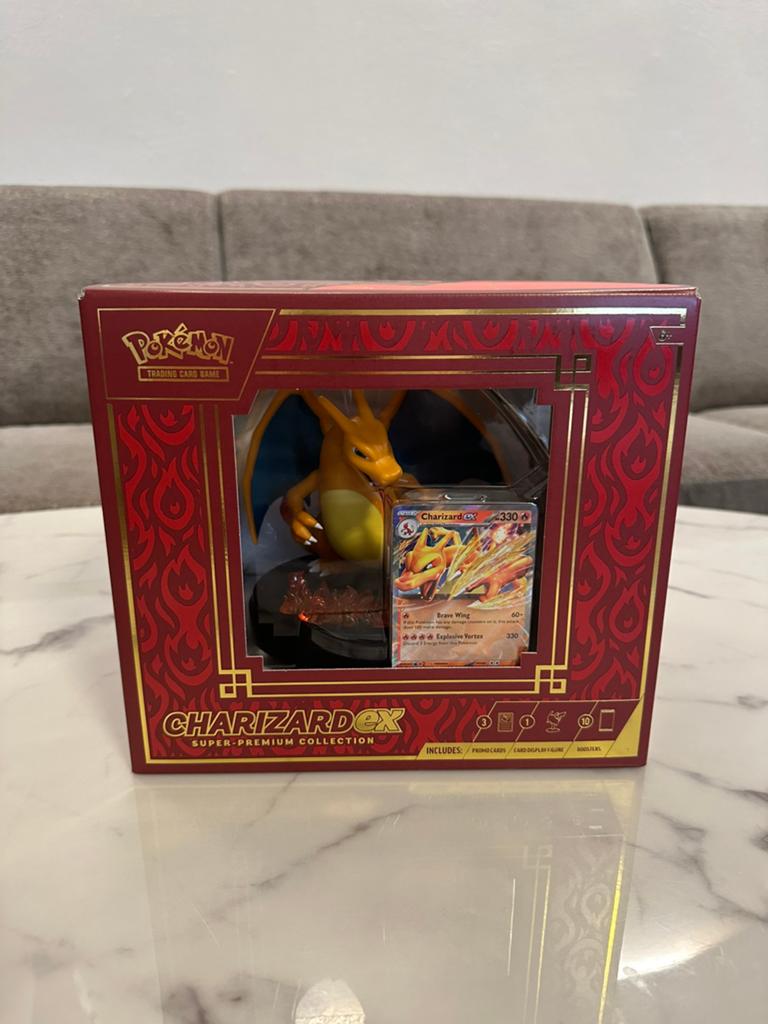 Pokemon Charizard Super Premium Collection, Ophalen of Verzenden, Nieuw, Boosterbox