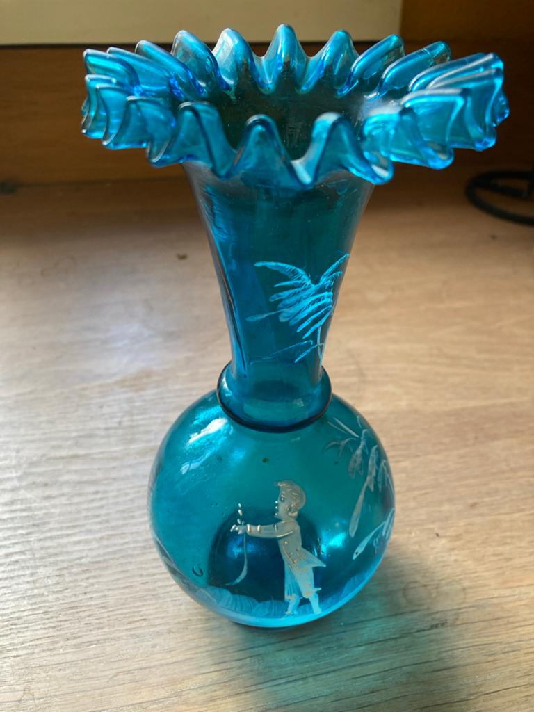 Blauw Mary Gregory vaasje 20 cm, Antiek en Kunst, Antiek | Glas en Kristal, Ophalen of Verzenden