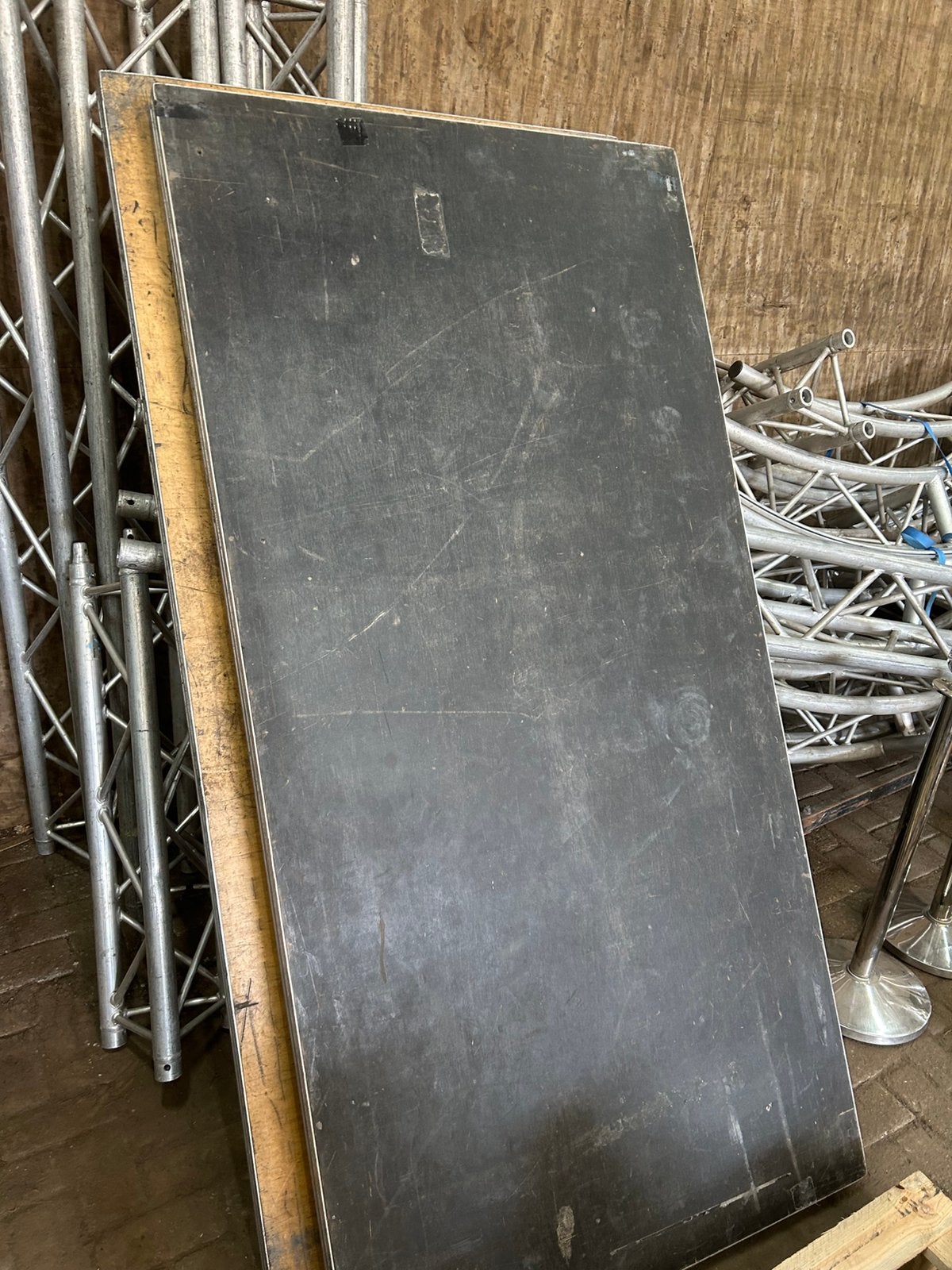 9 Prolyte podium delen, inclusief 1 meter poten., Ophalen, Zo goed als nieuw
