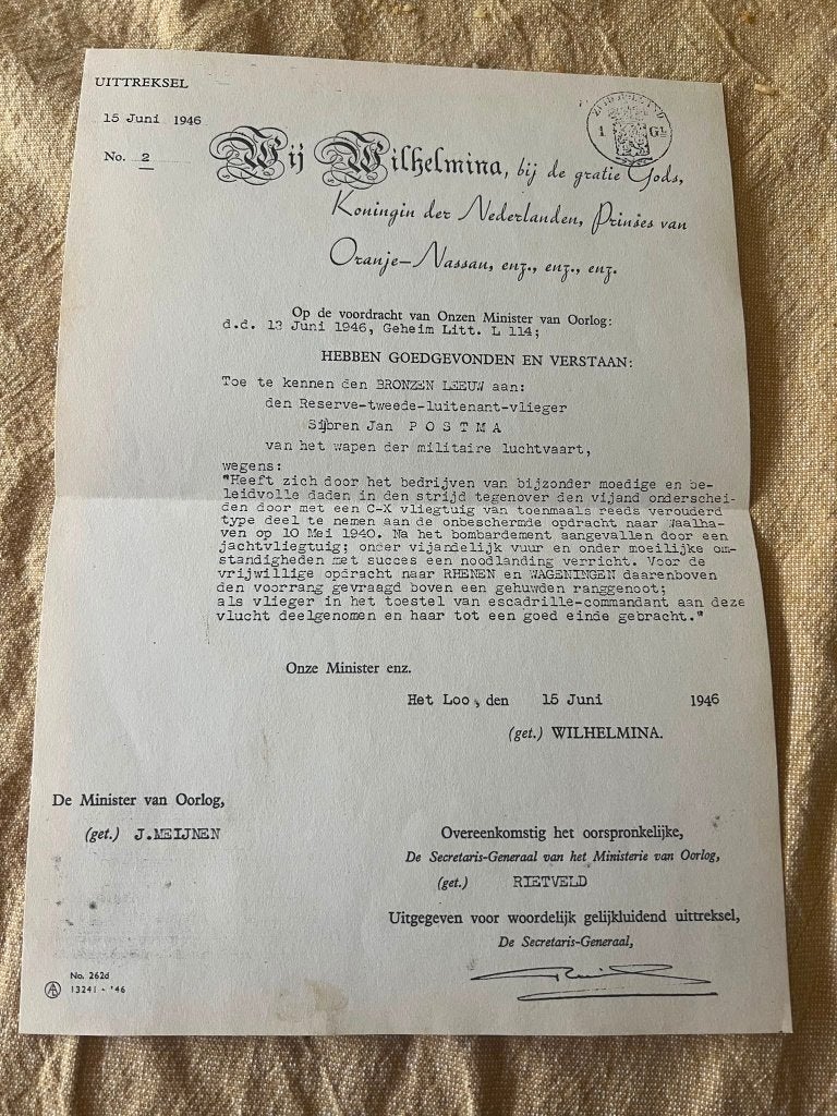 Uittreksel medaille luitenant vlieger mbt mei 1940 lva, Verzamelen, Verzenden, Zo goed als nieuw, Schaalmodel