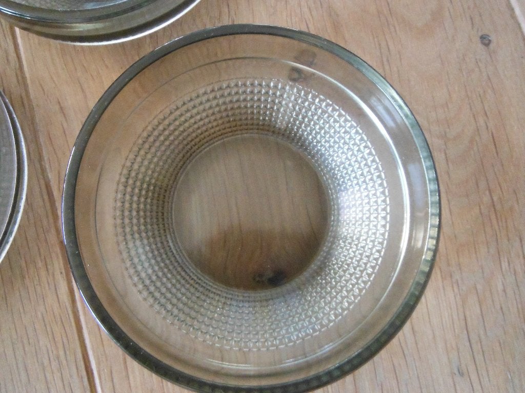 8 vintage rookglas snack / dessert schaaltjes met relief, Verzenden