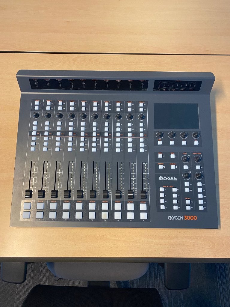 AxelTech Oxygen 3000 digitale broadcast mengtafel, Ophalen of Verzenden, Zo goed als nieuw, 5 tot 10 kanalen