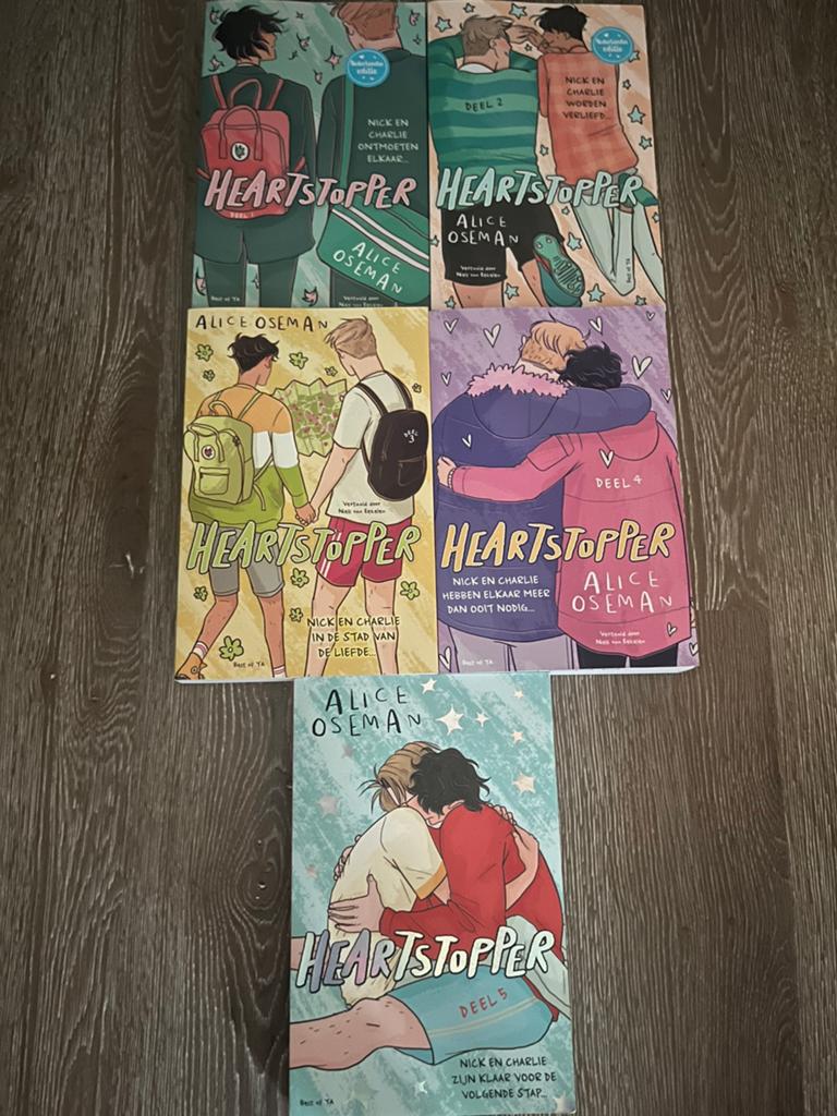 Heartstopper boeken, Ophalen of Verzenden, Zo goed als nieuw