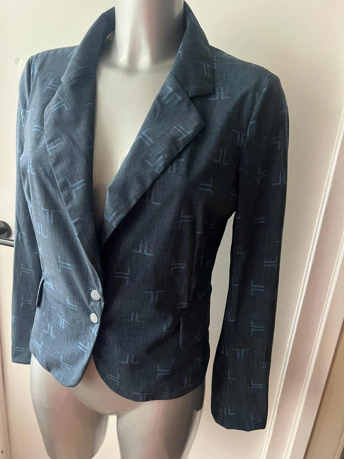 Jane lushka travelstof blazer jasje maat M denim look, Kleding | Dames, Maat 38/40 (M), Blauw, Ophalen of Verzenden, Zo goed als nieuw