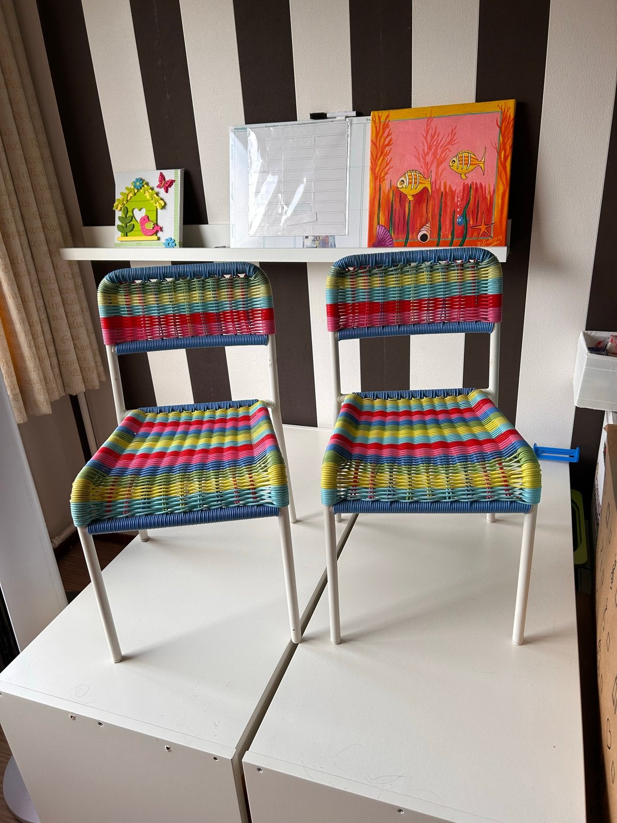 Set van 2 kleurrijke kinderstoeltjes Ikea, Ophalen, Gebruikt, Overige typen, Aanschuifbaar