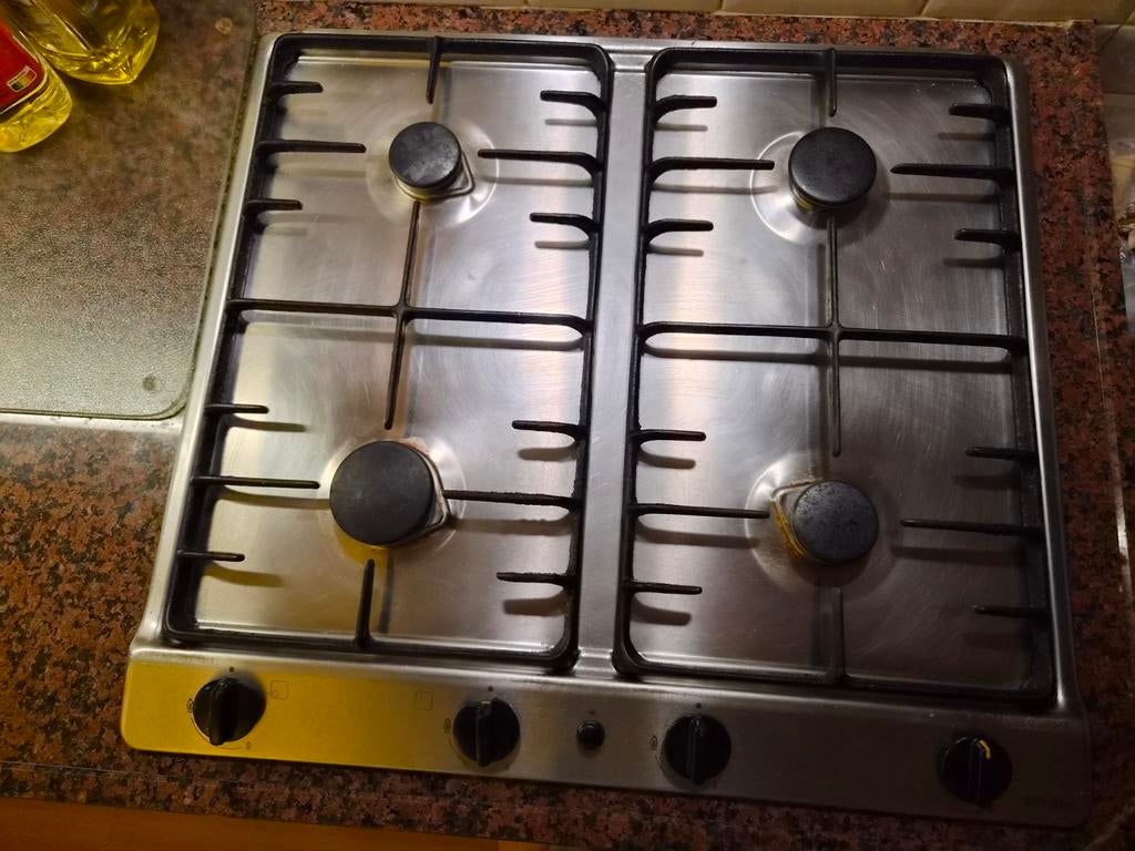 Gebruikt miele gasfornuis met 4 kookzones, Witgoed en Apparatuur, Kookplaten, Ophalen of Verzenden, Inbouw, Gas, 4 kookzones