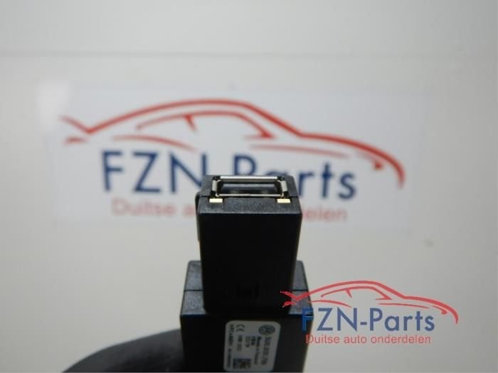 VW Arteon AUX/USB Aansluiting Multimedia, Auto-onderdelen, Ophalen of Verzenden, Gebruikt