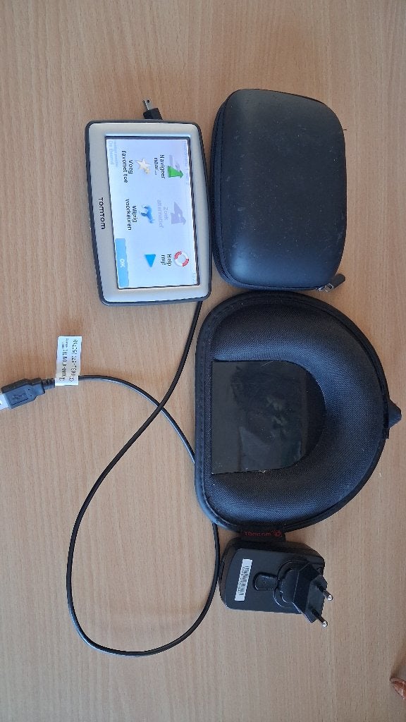 TomTom navigatiesysteem met accessoires, Ophalen, Gebruikt
