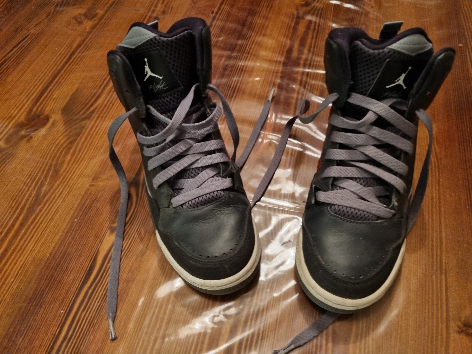 Stoere zwarte jongens schoenen jordan flight maat 38, Schoenen, Ophalen of Verzenden, Zo goed als nieuw, Jordan