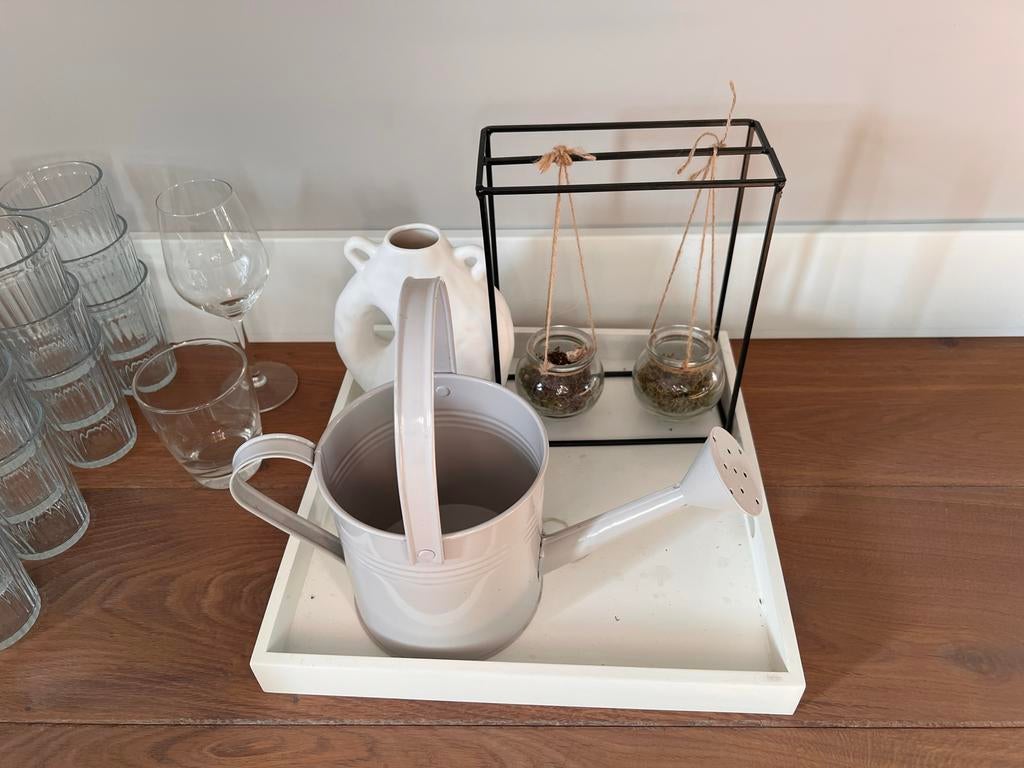Woonaccessoires: Vaas, bloempot en hangende vaasjes, Wit, Aardewerk of Porselein, Ophalen of Verzenden, Zo goed als nieuw