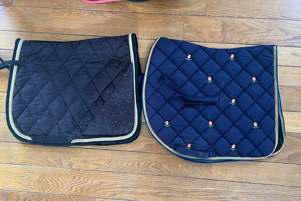 2 full dressuur dekjes, Dieren en Toebehoren, Paarden en Pony's | Dekens en Dekjes, Ophalen of Verzenden, Zo goed als nieuw, Dressuurdekje