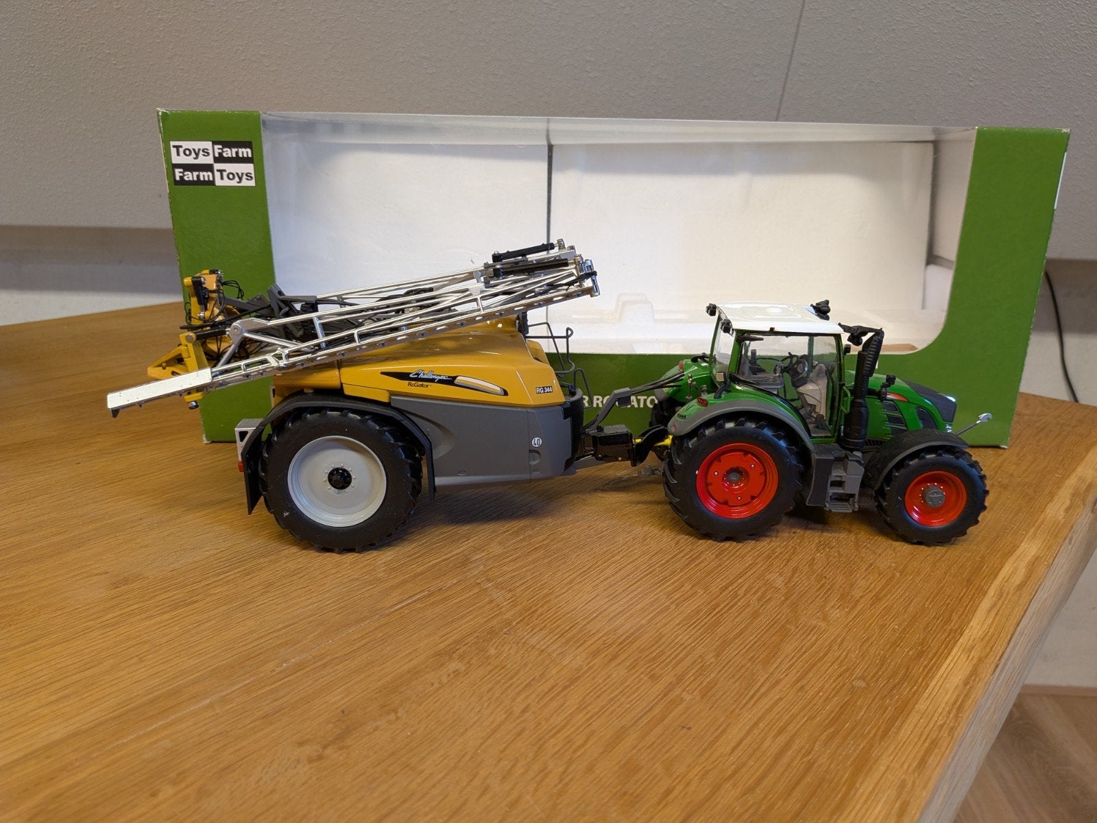 Fendt Vario 716 met Challenger Rogator 344, Ophalen of Verzenden, Zo goed als nieuw, Tractor of Landbouw, Overige merken