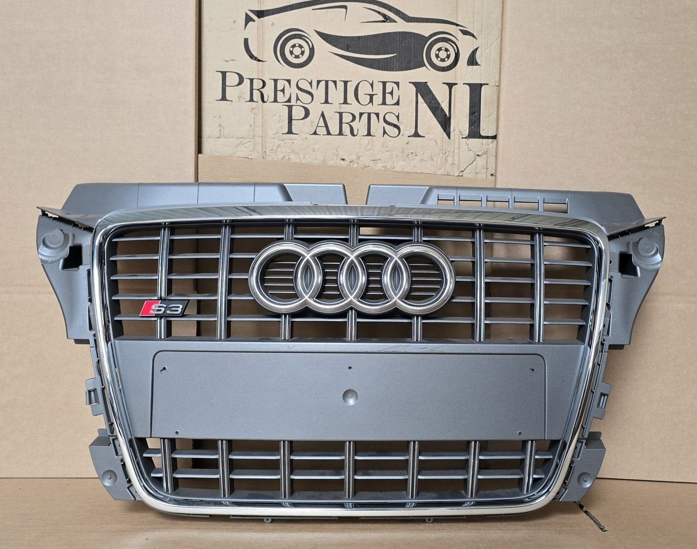 Grill Audi A3 8P Facelift S3 Origineel 2008-2012 8P0853651Q, Gebruikt, -, Voor, Ophalen of Verzenden
