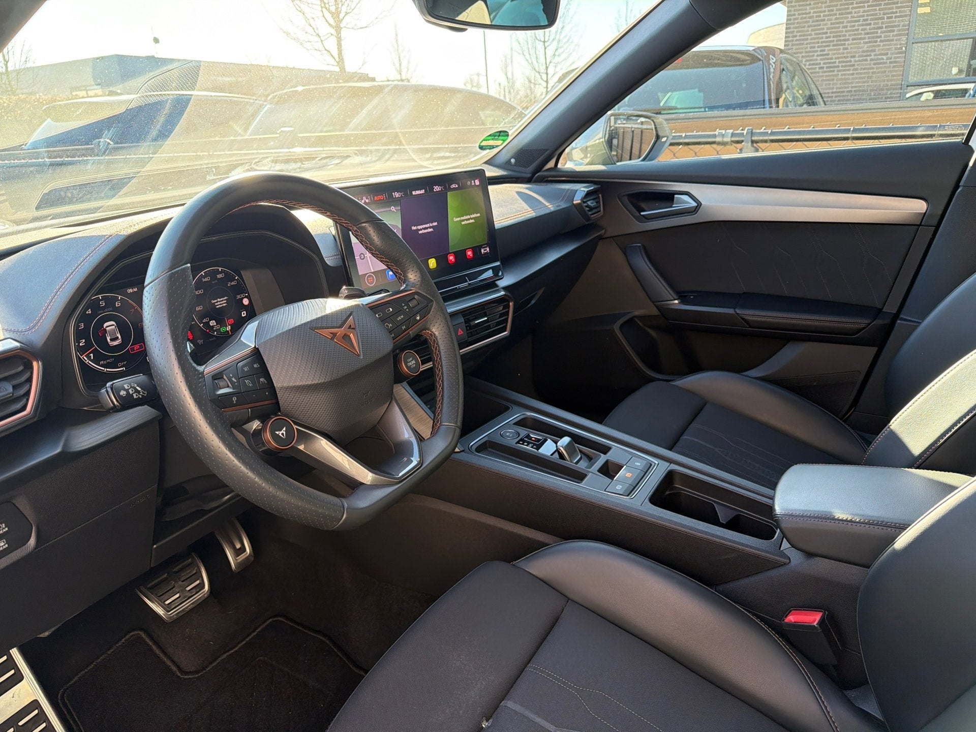 Cupra FORMENTOR 2.0 TSI 4DRIVE|Pano|Stuurverw|Beats|Bomvol!, Auto's, Cupra, Euro 6, 4 cilinders, Leder en Stof, Wit