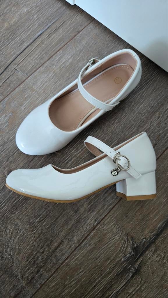 Witte Meisjesschoenen met Hakje - Maat 32, Kinderen en Baby's, Kinderkleding | Schoenen en Sokken, Meisje, Schoenen, Ophalen of Verzenden