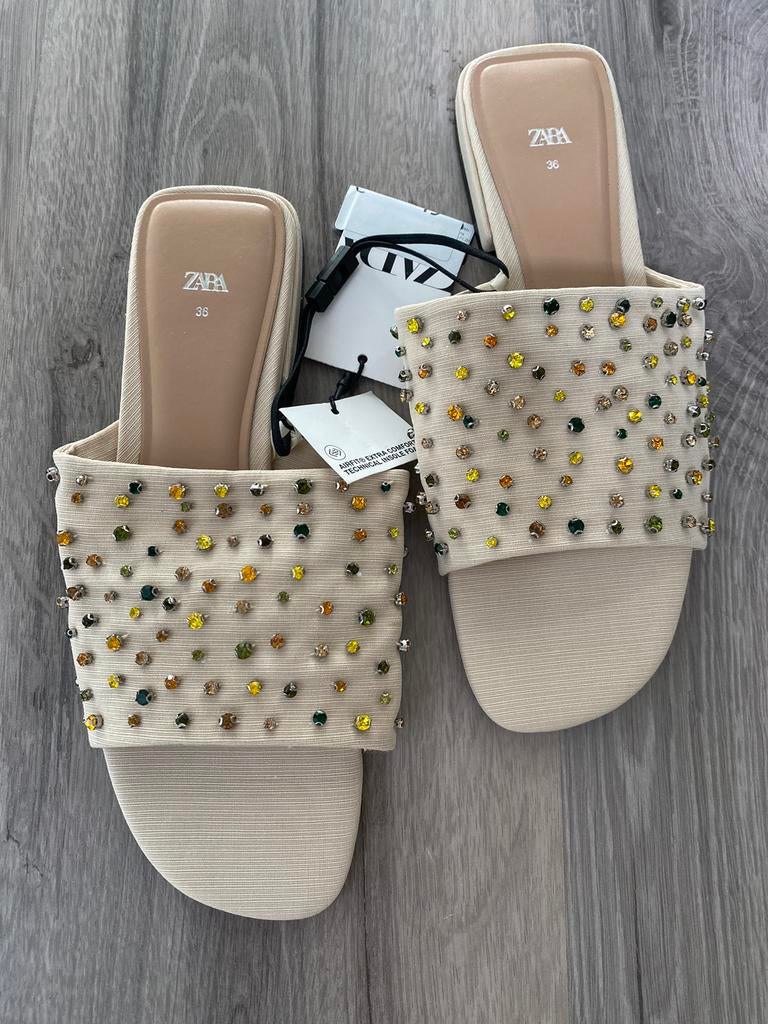Zara slippers, Ophalen of Verzenden, Zo goed als nieuw