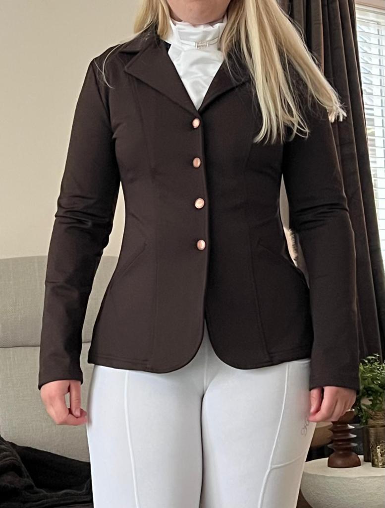 Donkerbruin wedstrijdjasje Montar (nieuw!), Dieren en Toebehoren, Dressuur, Nieuw, Ophalen of Verzenden, Dames