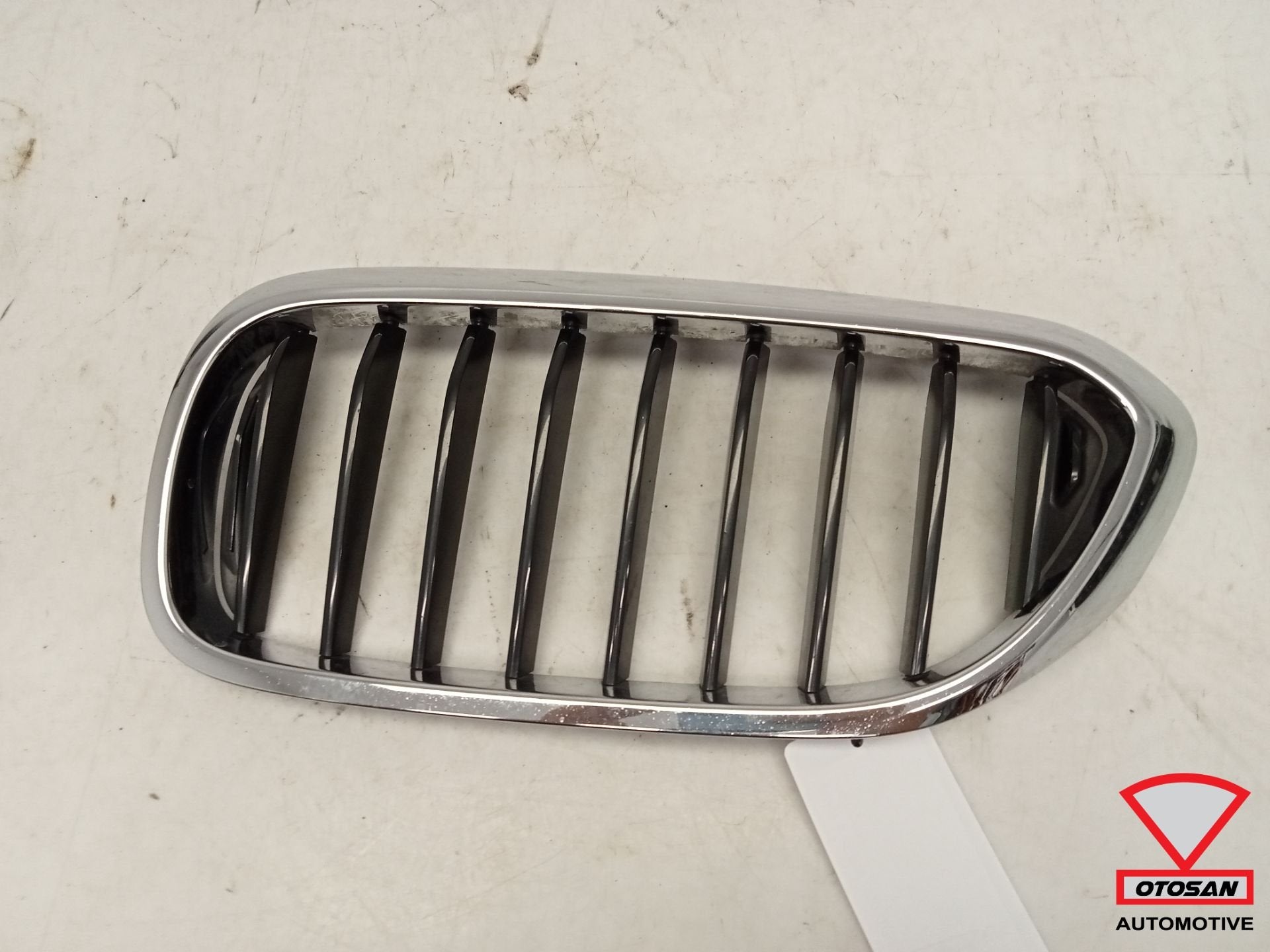 BMW 5 Serie G30 G31 Grille Nieren Links 51137473700