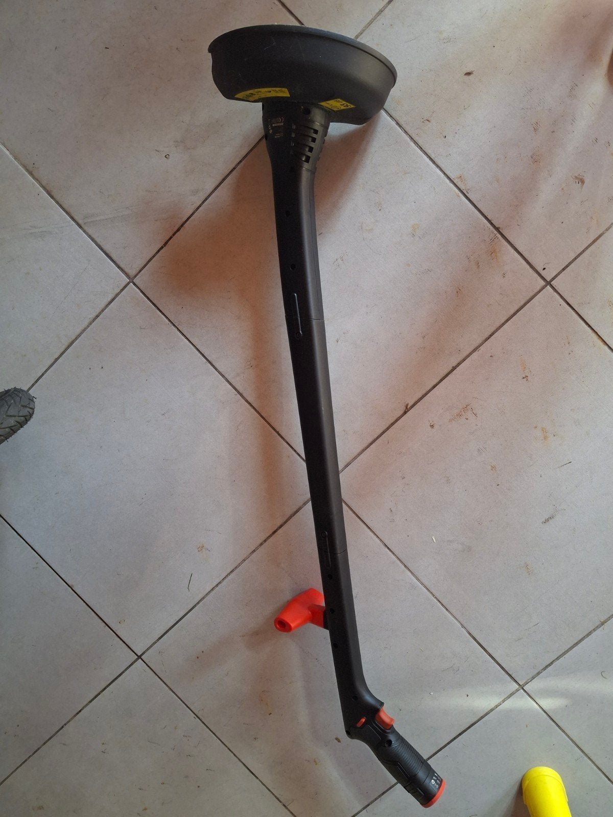 Ferm grastrimmer/edger op accu, zo goed als nieuw, Ophalen, Zo goed als nieuw, Accu-grasmaaier, Ferm