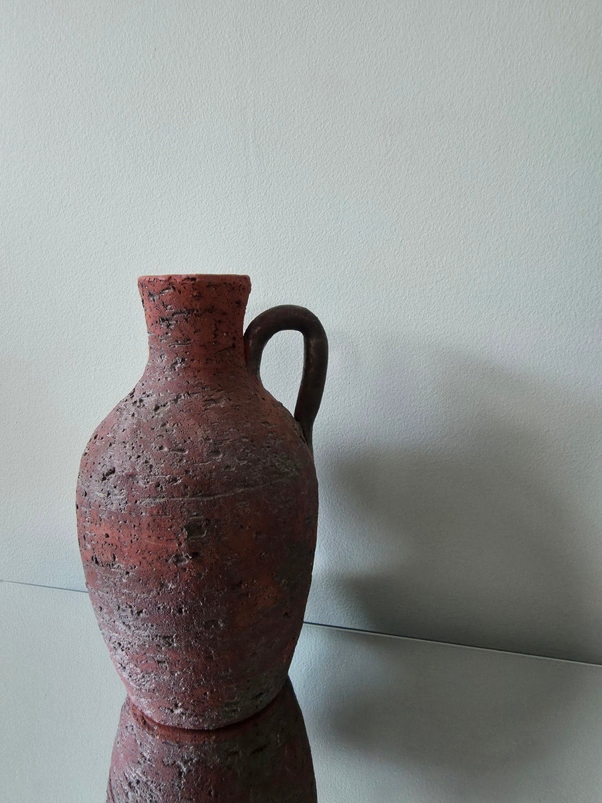 Vintage aardewerk vaasje/ kruikje, berkenbaststructuur, Ophalen of Verzenden