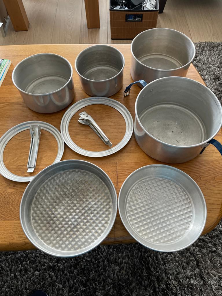 Complete vintage camping pannenset van aluminium, Ophalen of Verzenden, Gebruikt