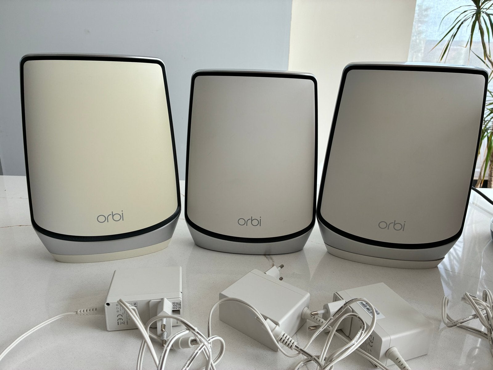 Netgear Orbi RBR850 AX6000 WiFi 6 Router met 2 Satellieten, Ophalen of Verzenden, Gebruikt, Router