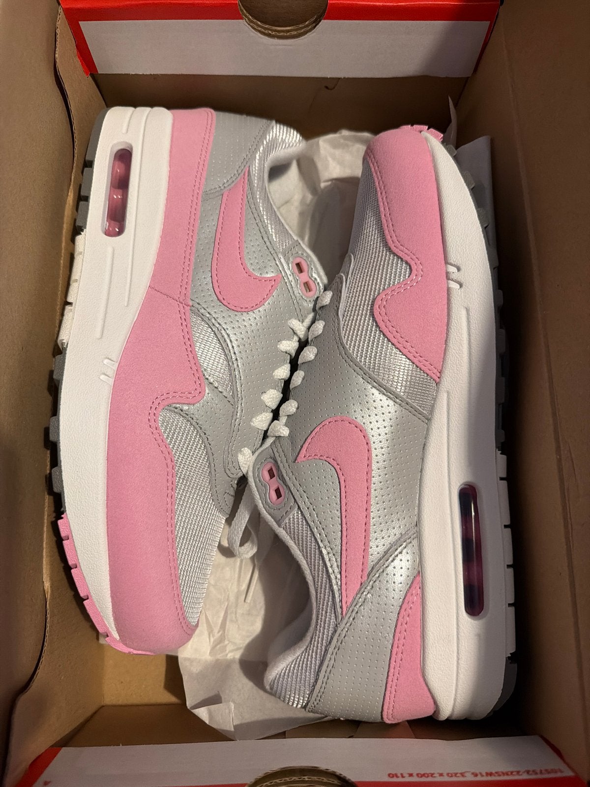 Nieuwe Nike Air Max 1 87 - Platinum/Pink Rise (Maat 41), Ophalen of Verzenden, Nieuw, Roze, Sneakers of Gympen