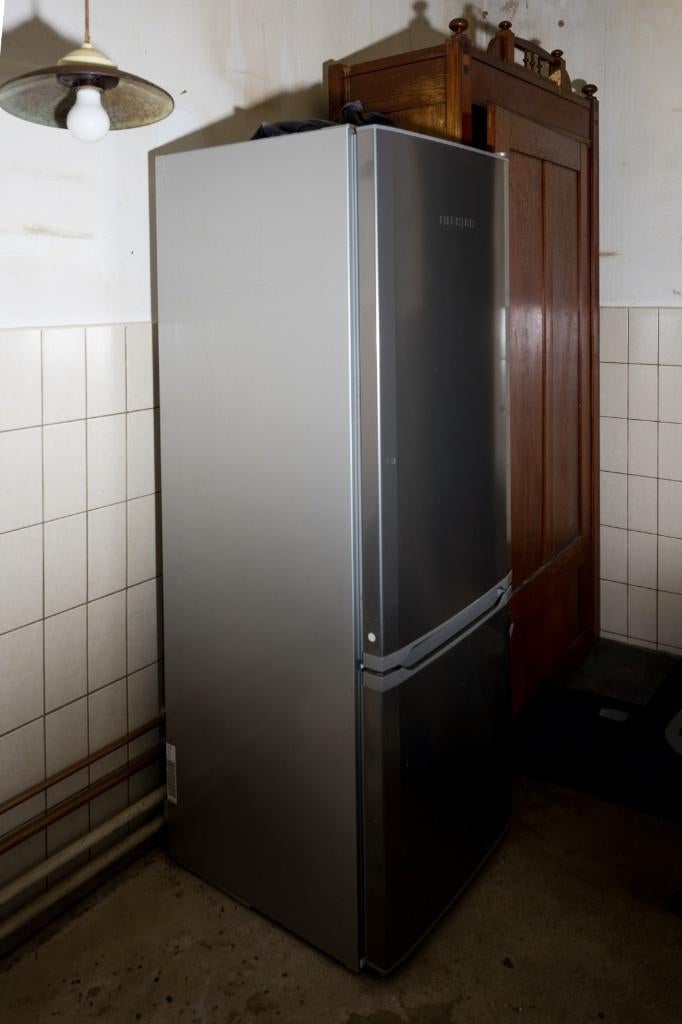 Liebherr koel vriescombinatie RVS, Witgoed en Apparatuur, Koelkasten en IJskasten, Ophalen, 200 liter of meer, 60 cm of meer, Met aparte vriezer